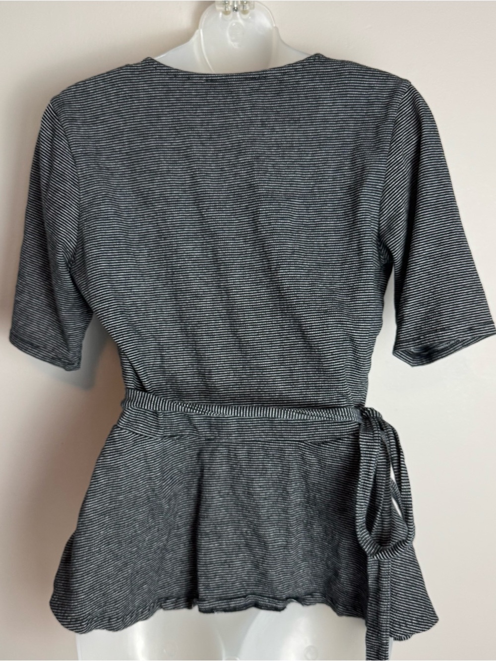 LOFT Black and White Striped Knit Wrap Style Short Sleeve Top Size Small - Picture 7 of 10